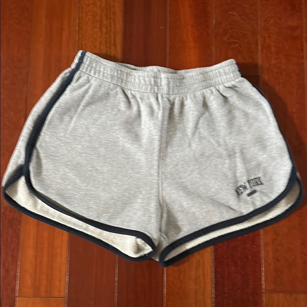 Brandy Melville Gray Women's Shorts